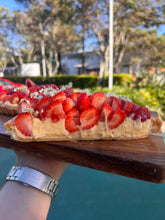 Load image into Gallery viewer, King Size Strawberry tart